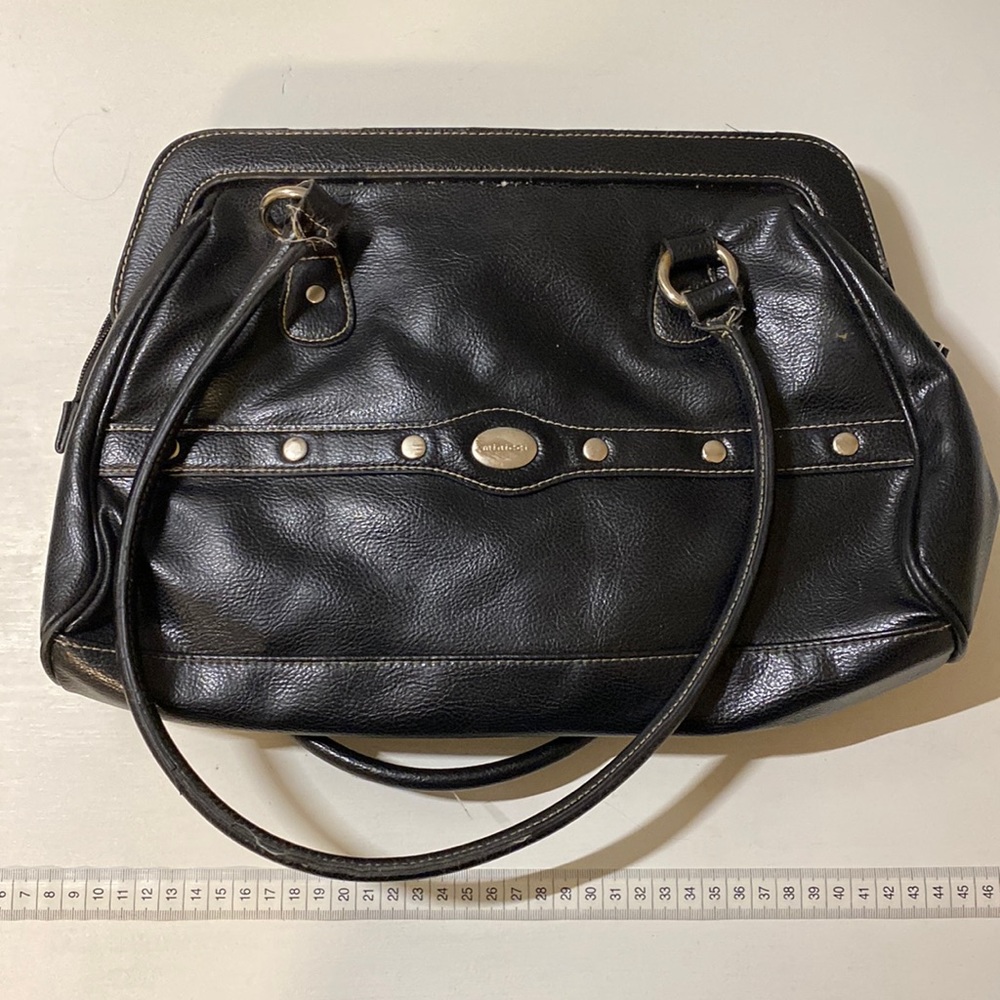 Black Minicci handbag purse